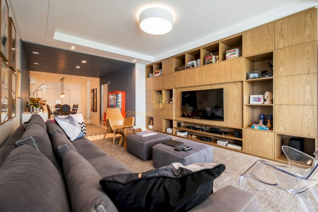 Imagem Apartamento com 3 Quartos à Venda, 179 m² em Centro - Balneário Camboriú Imagem Apartamento com 3 Quartos à Venda, 179 m² em Centro - Balneário Camboriú
