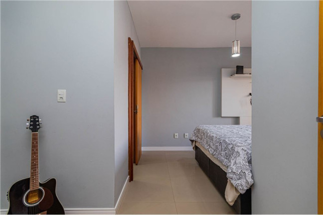 Imagem Imóvel com 3 Quartos à Venda,  em Vila Ipiranga - Porto Alegre