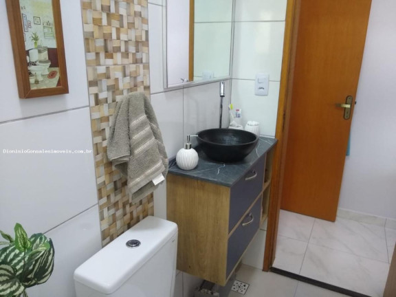 Imagem Casa com 2 Quartos à Venda, 73 m² em Europa - Mongaguá