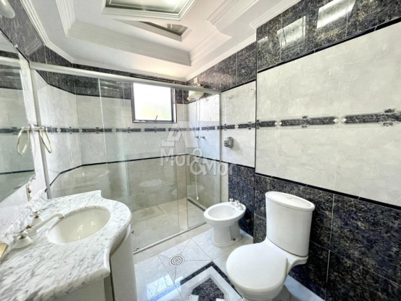 Imagem Apartamento com 3 Quartos à Venda, 180 m² em Pitangueiras - Guarujá Imagem Apartamento com 3 Quartos à Venda, 180 m² em Pitangueiras - Guarujá
