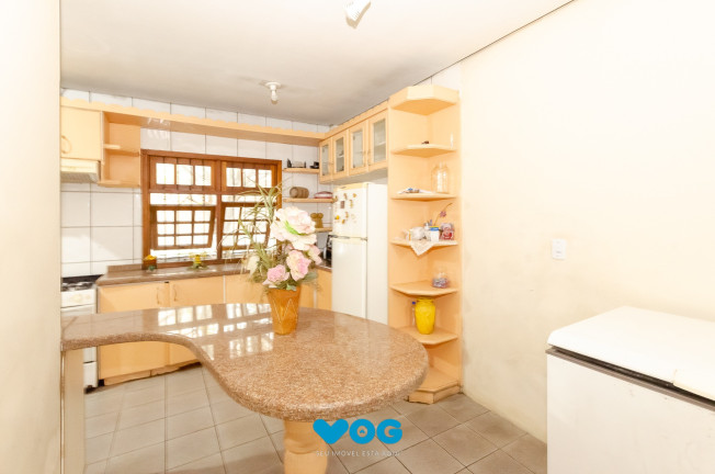 Imagem Imóvel com 4 Quartos à Venda, 400 m² em Centro Histórico - Porto Alegre Imagem Imóvel com 4 Quartos à Venda, 400 m² em Centro Histórico - Porto Alegre