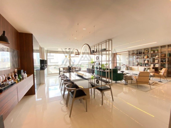 Imóvel com 4 Quartos à Venda, 252 m² em Cidade Jardim - São Paulo
