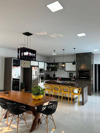 Imagem Casa com 3 Quartos à Venda, 196 m² em Jd Tarumã - Tangará Da Serra Imagem Casa com 3 Quartos à Venda, 196 m² em Jd Tarumã - Tangará Da Serra