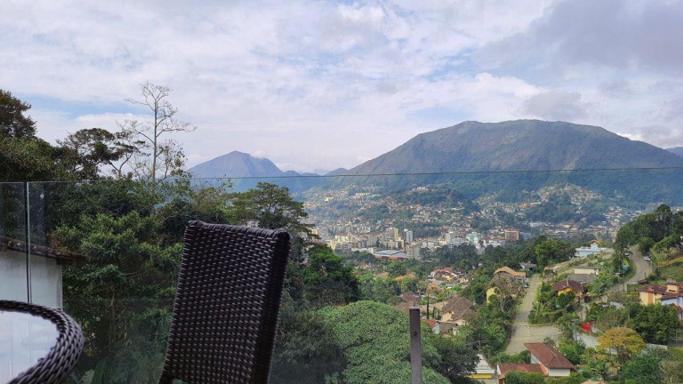 Imagem Casa com 3 Quartos à Venda, 390 m² em Parque Do Ingá - Teresópolis