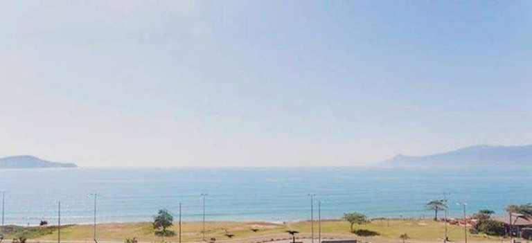 Imagem Casa com 2 Quartos à Venda, 56 m² em Massaguaçu - Caraguatatuba