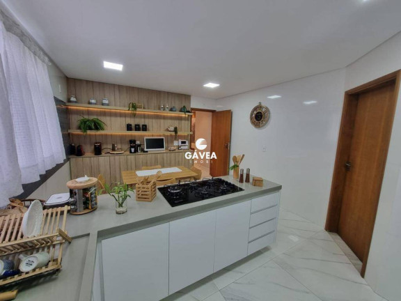 Imagem Casa com 3 Quartos à Venda, 270 m² em Campo Grande - Santos Imagem Casa com 3 Quartos à Venda, 270 m² em Campo Grande - Santos