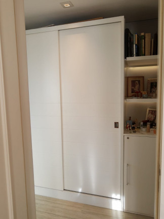 Imagem Apartamento com 3 Quartos à Venda, 143 m² em Três Figueiras - Porto Alegre