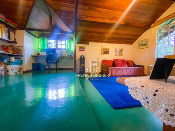Imagem Casa com 5 Quartos à Venda, 196 m² em Carlos Guinle - Teresópolis Imagem Casa com 5 Quartos à Venda, 196 m² em Carlos Guinle - Teresópolis