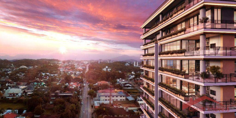 Apartamento com 3 Quartos à Venda, 136 m² em América - Joinville