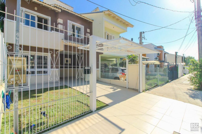Imagem Imóvel com 3 Quartos à Venda, em Hípica - Porto Alegre Imagem Imóvel com 3 Quartos à Venda, em Hípica - Porto Alegre