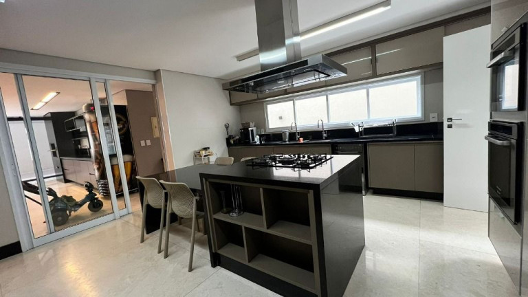 Imagem Sobrado com 4 Quartos à Venda, 440 m² em Alphaville Flamboyant Residencial Araguaia - Goiânia Imagem Sobrado com 4 Quartos à Venda, 440 m² em Alphaville Flamboyant Residencial Araguaia - Goiânia