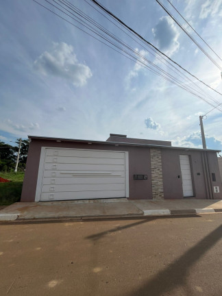 Casa com 2 Quartos à Venda,  em Centro - Quadra