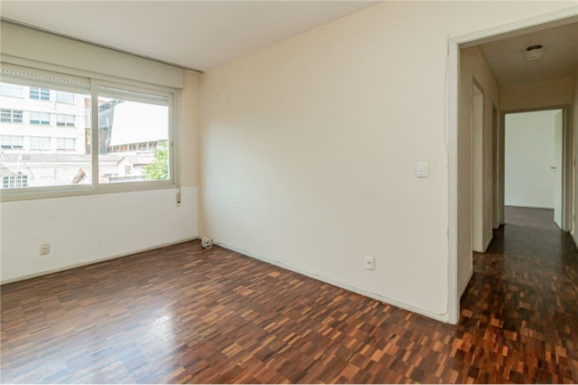 Imagem Imóvel com 2 Quartos à Venda,  em Petrópolis - Porto Alegre