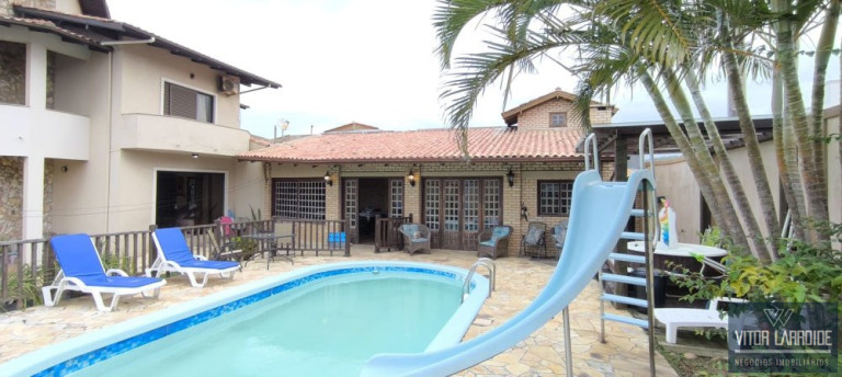 Imagem Casa com 4 Quartos à Venda, 300 m² em Village - Imbituba Imagem Casa com 4 Quartos à Venda, 300 m² em Village - Imbituba