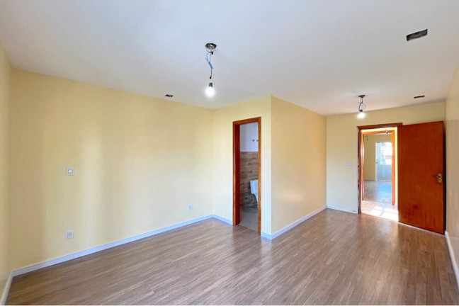 Imagem Casa com 3 Quartos à Venda, 230 m² em Hípica - Porto Alegre Imagem Casa com 3 Quartos à Venda, 230 m² em Hípica - Porto Alegre