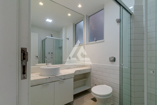 Imagem Apartamento com 3 Quartos à Venda, 135 m² em Copacabana - Rio De Janeiro Imagem Apartamento com 3 Quartos à Venda, 135 m² em Copacabana - Rio De Janeiro