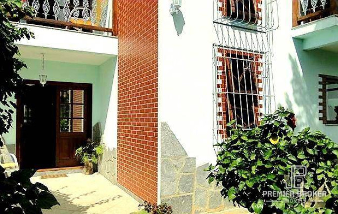 Imagem Casa com 3 Quartos à Venda, 460 m² em Golfe - Teresópolis
