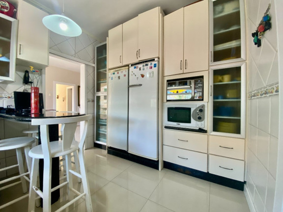 Imagem Casa com 4 Quartos à Venda, 236 m² em Capoeiras - Florianópolis Imagem Casa com 4 Quartos à Venda, 236 m² em Capoeiras - Florianópolis