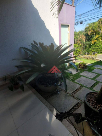 Imagem Casa com 3 Quartos à Venda, 194 m² em Pendotiba - Niterói Imagem Casa com 3 Quartos à Venda, 194 m² em Pendotiba - Niterói