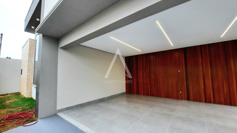Imagem Casa com 3 Quartos à Venda, 342 m² em Setor Comercial - Sinop