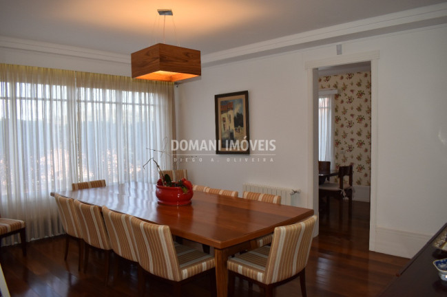 Imagem Casa com 6 Quartos à Venda, 612 m² em Região De Capivari - Campos Do Jordão