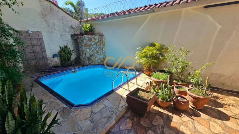 Imagem Casa com 3 Quartos à Venda, 166 m² em Canto Do Forte - Praia Grande Imagem Casa com 3 Quartos à Venda, 166 m² em Canto Do Forte - Praia Grande