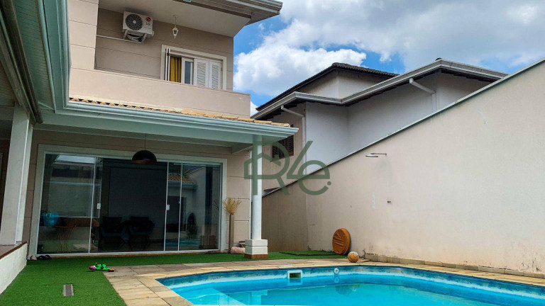 Imagem Casa com 4 Quartos à Venda ou Locação, 321 m² em São Paulo Ii - Cotia