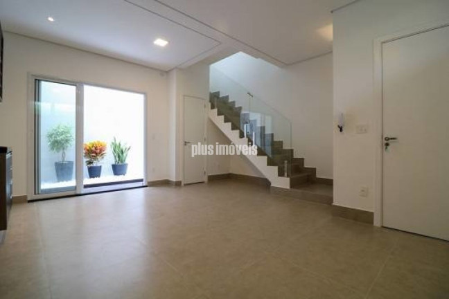 Casa com 2 Quartos à Venda, 100 m² em Cambuci - São Paulo