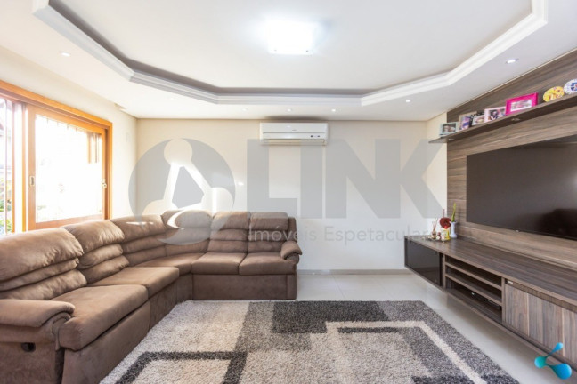 Imagem Imóvel com 4 Quartos à Venda, 251 m² em Sarandi - Porto Alegre