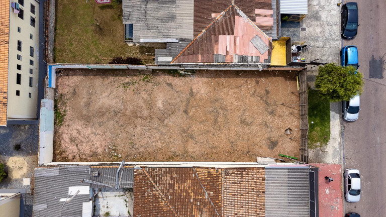 Imagem Terreno à Venda, 372 m² em Sítio Cercado - Curitiba