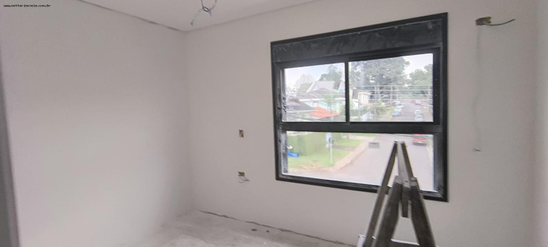 Imagem Casa com 3 Quartos à Venda, 162 m² em Xaxim - Curitiba