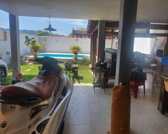 Imagem Casa com 5 Quartos à Venda,  em Itaipu - Niterói