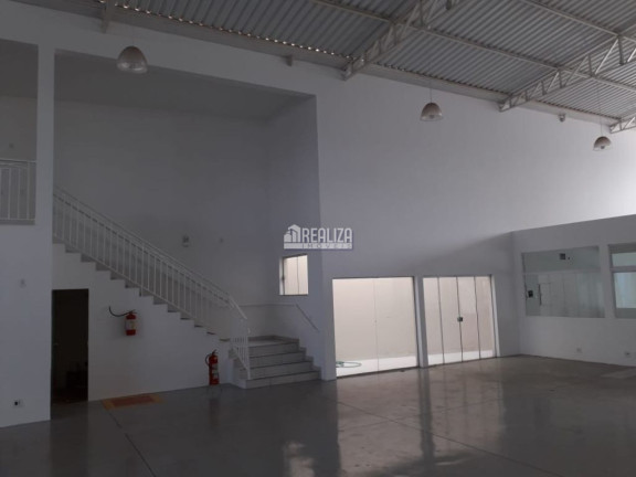 Imagem Ponto Comercial para Alugar, 460 m² em Conjunto Manoel Mendes - Uberaba Imagem Ponto Comercial para Alugar, 460 m² em Conjunto Manoel Mendes - Uberaba