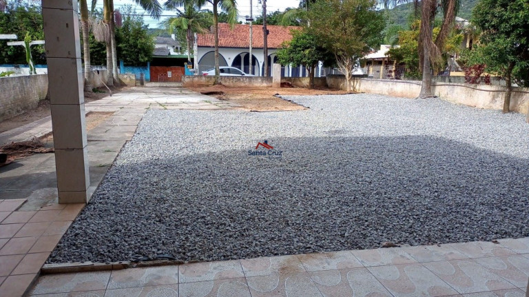 Casa com 3 Quartos à Venda, 450 m² em Cachoeira Do Bom Jesus - Florianópolis