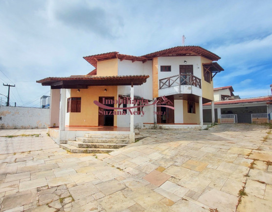 Casa com 4 Quartos à Venda,  em Nova Parnamirim - Parnamirim
