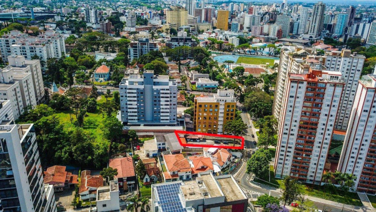 Imagem Terreno à Venda, 747 m² em Centro Cívico - Curitiba Imagem Terreno à Venda, 747 m² em Centro Cívico - Curitiba
