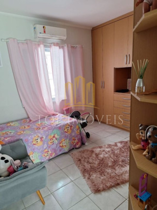 Imagem Casa com 3 Quartos à Venda, 250 m² em Bosque Dos Eucaliptos - São José Dos Campos