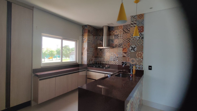 Imagem Casa com 5 Quartos para Alugar, 382 m² em Jardim Itália - Cuiabá