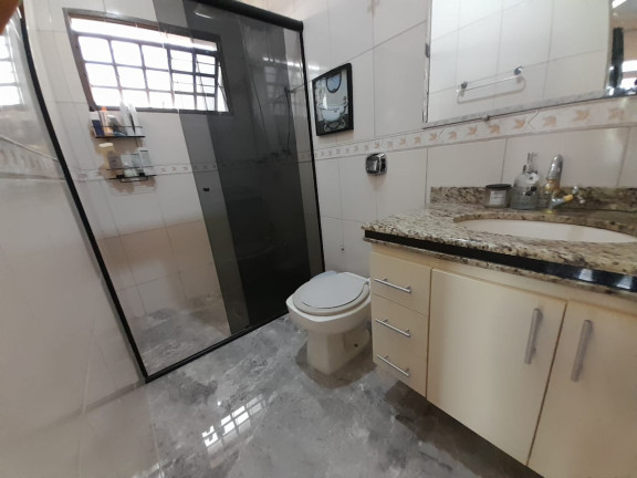 Imagem Casa com 3 Quartos à Venda, 360 m² em Cabral - Contagem