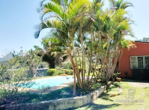 Imagem Casa com 4 Quartos à Venda, 133 m² em Golfe - Teresópolis