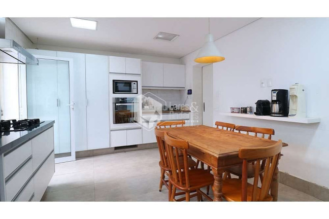 Imagem Casa com 4 Quartos à Venda, 350 m² em Vila Madalena - São Paulo Imagem Casa com 4 Quartos à Venda, 350 m² em Vila Madalena - São Paulo