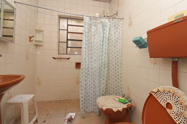 Imagem Casa com 4 Quartos à Venda, 300 m² em Glória - Porto Alegre