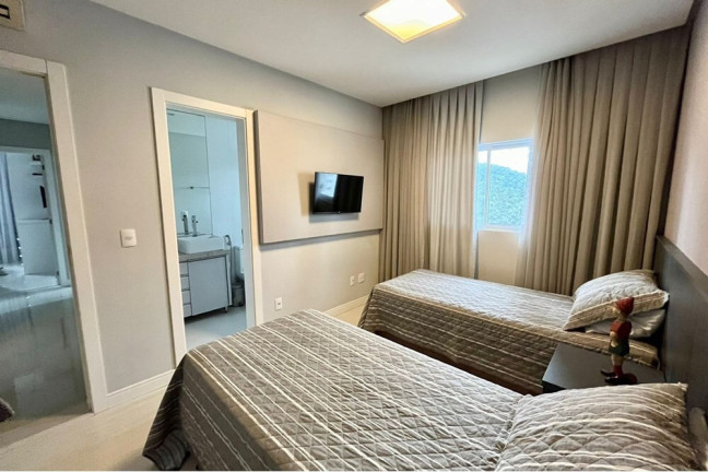 Imagem Imóvel com 3 Quartos à Venda, 122 m² em Pioneiros - Balneário Camboriú