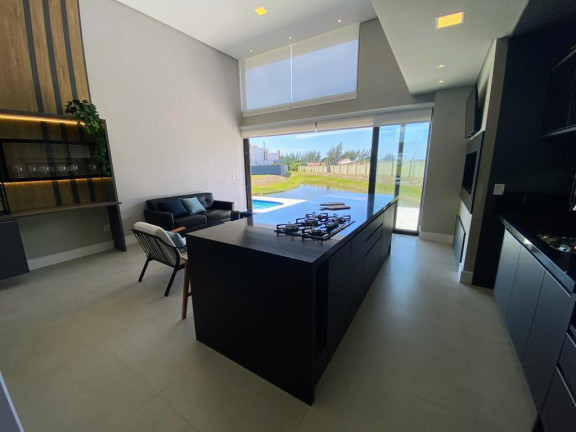 Imagem Casa com 4 Quartos à Venda, 215 m² em Marina - Capao Da Canoa Imagem Casa com 4 Quartos à Venda, 215 m² em Marina - Capao Da Canoa