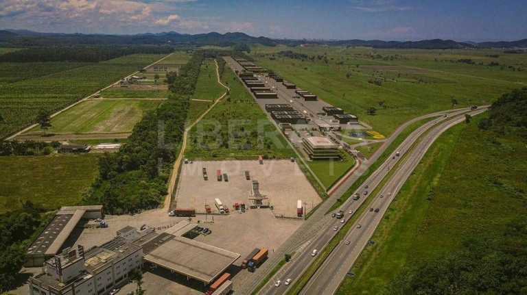 Imagem Galpão à Venda, 639 m² em Salseiros - Itajaí Imagem Galpão à Venda, 639 m² em Salseiros - Itajaí