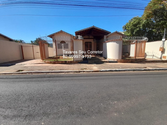 Imagem Casa com 4 Quartos à Venda, 300 m² em Rio Quente-sede Municipal - Rio Quente Imagem Casa com 4 Quartos à Venda, 300 m² em Rio Quente-sede Municipal - Rio Quente