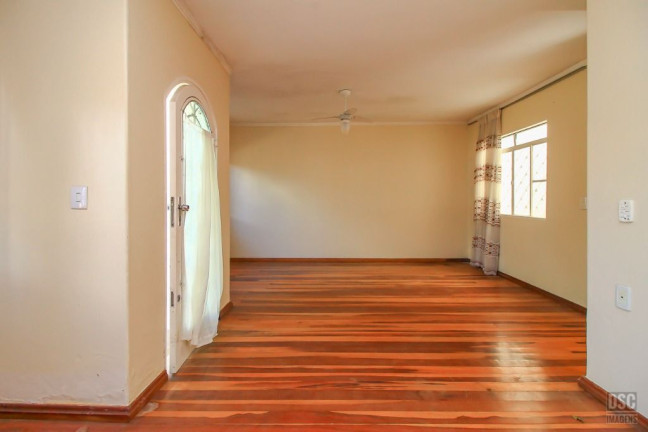 Imagem Casa com 3 Quartos à Venda, 139 m² em Ipanema - Porto Alegre