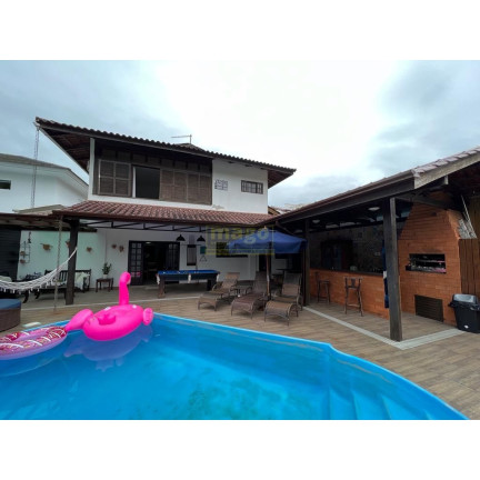 Imagem Casa com 3 Quartos à Venda, 380 m² em Ariribá - Balneário Camboriú Imagem Casa com 3 Quartos à Venda, 380 m² em Ariribá - Balneário Camboriú