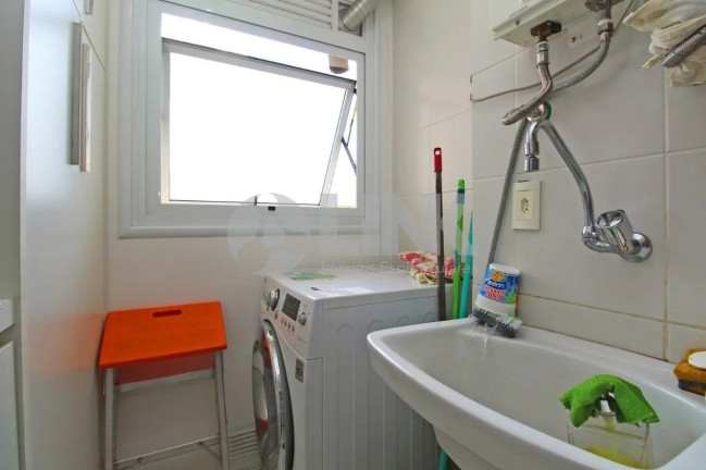 Imagem Apartamento com 2 Quartos à Venda, 62 m² em Passo Da Areia - Porto Alegre Imagem Apartamento com 2 Quartos à Venda, 62 m² em Passo Da Areia - Porto Alegre