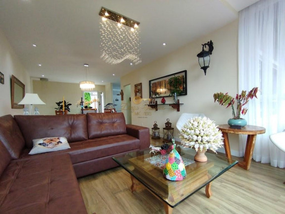 Imagem Casa com 3 Quartos à Venda, 141 m² em Albuquerque - Teresópolis Imagem Casa com 3 Quartos à Venda, 141 m² em Albuquerque - Teresópolis
